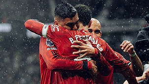 Dev maçta kazanan Manchester United!