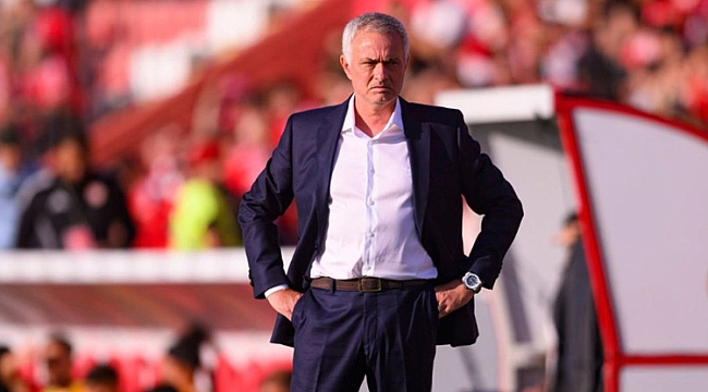 Mourinho galibiyetle başladı!