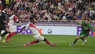 Galatasaray'ın rakipleri puanları paylaştı