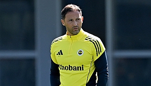 Kalmasını futbolcular istedi!