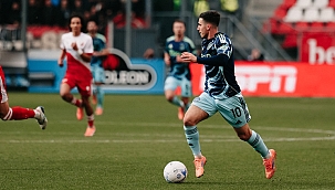 Ajax'ta çöküş devam ediyor! Ligde bir yenilgi daha...