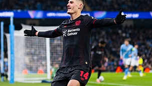 Manchester City'e evinde şok