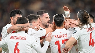 Milliler bir puanla kapattı