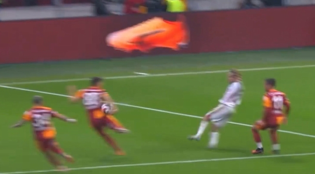 Galatasaray'a karşı 90+7'de penaltı beklentisi!