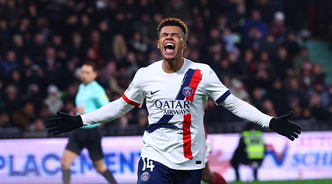 PSG deplasmandaki 5 gollü düelloda 3 puanı kaptı!