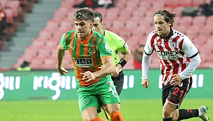 Samsun'da 2 gol var kazanan yok! Kırmızı kart...