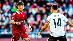 Sevilla, Valencia karşısında 90+3'te gelen golle yıkıldı!