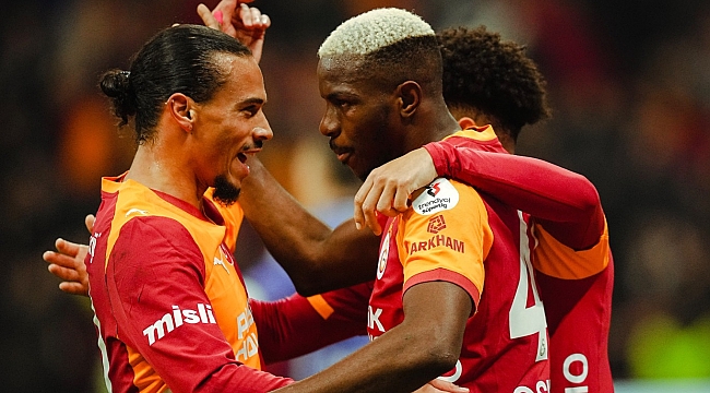 Victor Osimhen 3 puanı getirdi