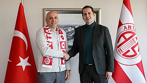 Antalyaspor, Erol Bulut sonrası yeni hocayı açıkladı!