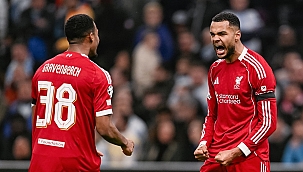 Liverpool 3 golle ilk 8 için büyük avantaj elde etti