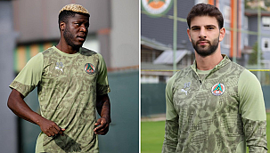 Maestro ve Ümit Akdağ sürprizi!