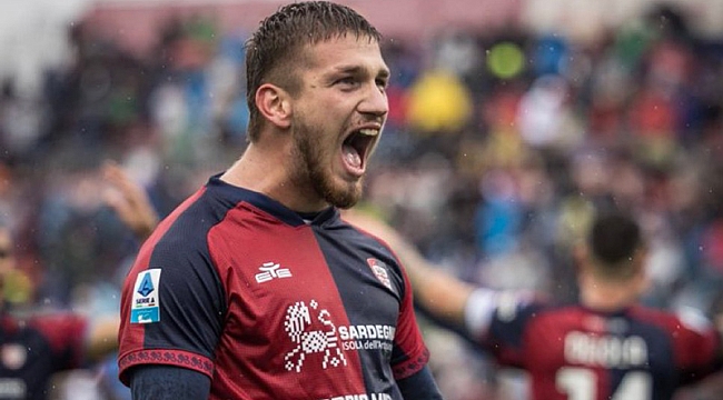 Sahne Semih Kılıçsoy'un!