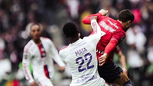 Berke'nin kalesini koruduğu Lille, Lyon'u durduramadı!