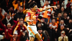 Victor Osimhen için geldiler, Sara'ya hayran kaldılar!