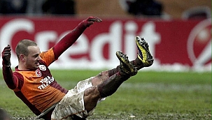 W. Sneijder: "Galatasaray kartvizit gösterdi..."