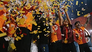 Galatasaray'dan tarihi şampiyonluk kutlaması