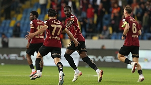 Süper Lig'de küme düşen ilk iki takım belli oldu