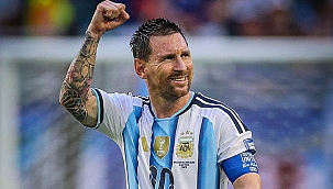 Messi rekor kırdı, Arjantin uzatmalarda turladı! 