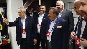 Aziz Yıldırım tarihi zaferi kutladı! İşte o fotoğraflar