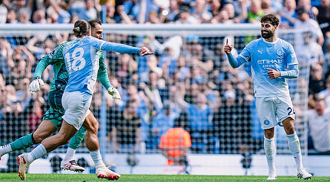 Manchester City geriden gelip kazandı