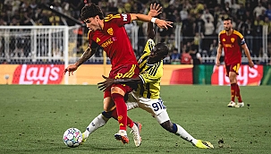 Fenerbahçe, Devler Ligi'ne puanla başladı
