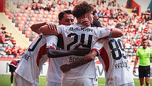 Çorum FK'da Burak Yılmaz dönemi 3 puanla başladı