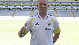 Fenerbahçe'de Kuyt görevde!