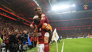 ''Kalite ve klas ayakta alkışlanır''
