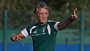 Mancini'den Montella'ya övgü: 'Önemli adımlar attı'