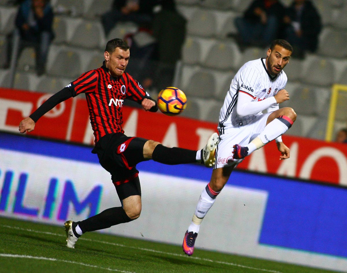Beşiktaş mutsuz lider