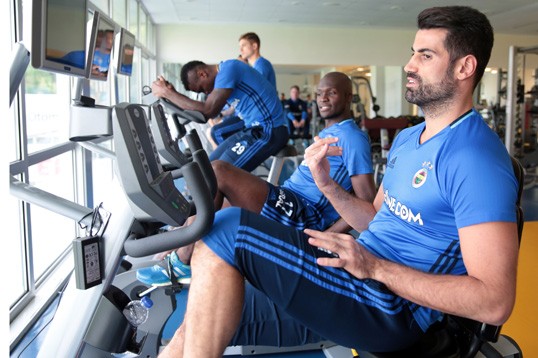 Fenerbahçe'de derbi hazırlıkları başladı