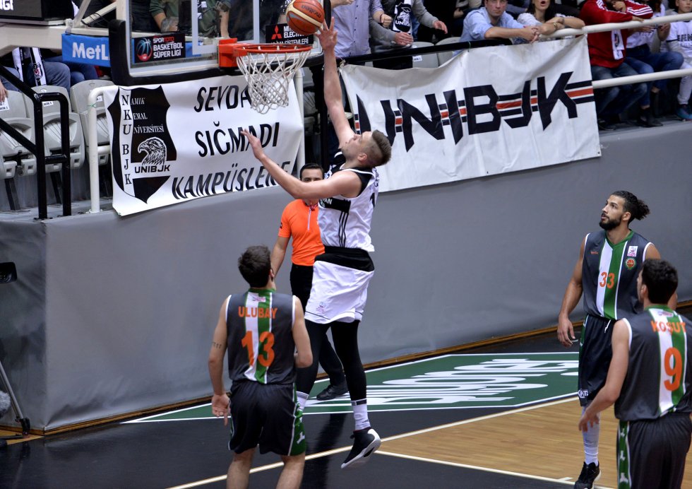 Beşiktaş'ı tutmak zor: 77-59