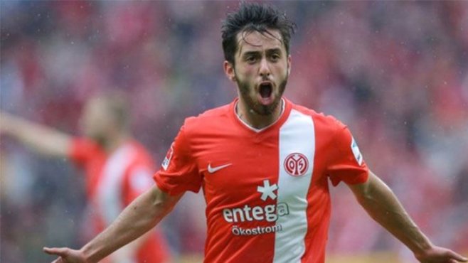Yunus Mallı Wolfsburg'ta