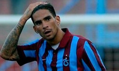 Trabzonspor Medjani'yi bitirdi, Rodallega sırada