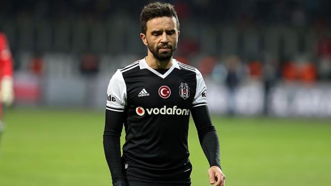 Gökhan Gönül yıkıldı