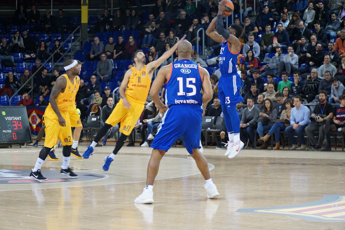 A.Efes yine sonunu getiremedi: 78-89