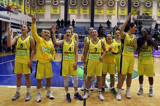 Fenerbahçe Mersin'i farklı geçti: 73-89