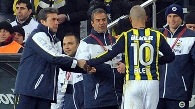 Alex'ten 'Aykut Kocaman' yanıtı