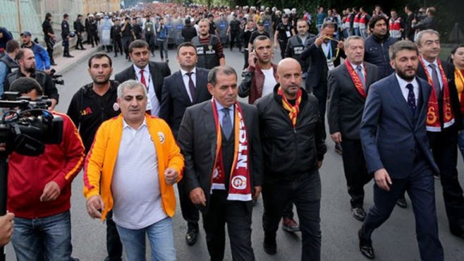 Dursun Özbek Kadıköy'e taraftarlarla gidecek