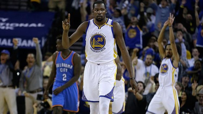 Kevin Durant eski takımını yıktı