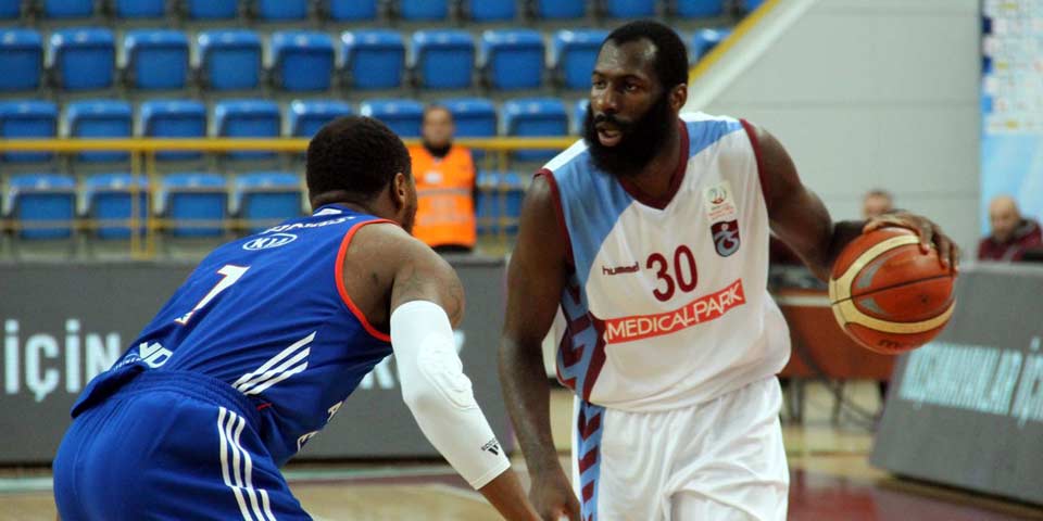 Hatalar maçı Anadolu Efes'in: 77-78