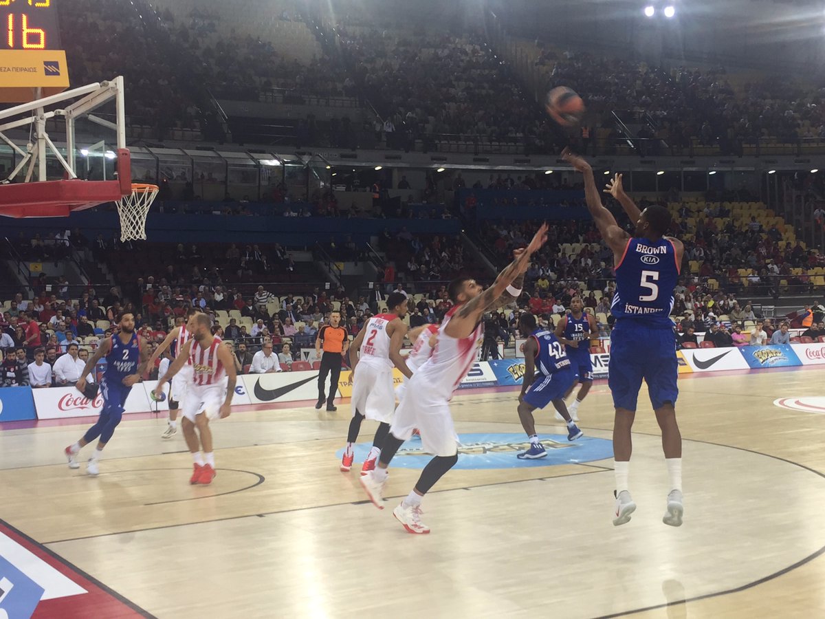 A.Efes direnemedi: 66-90