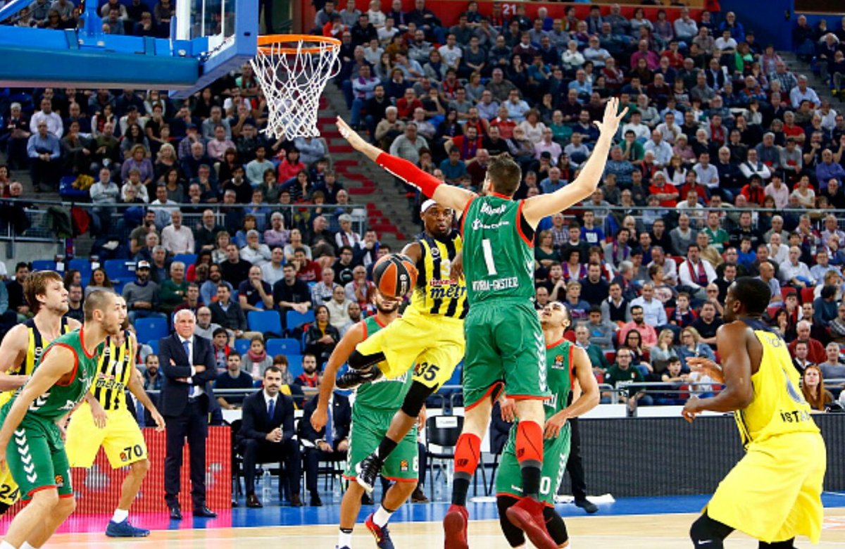 Fenerbahçe ağır yaralı: 86-52