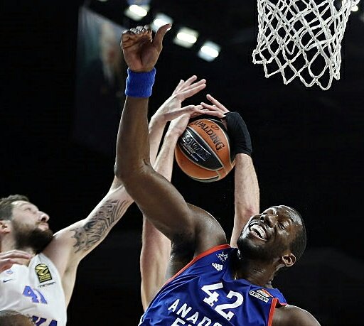 Müthiş maç Anadolu Efes'in: 91-83