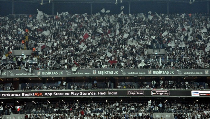 'Beşiktaş tribünleri derbide niye sustu?'