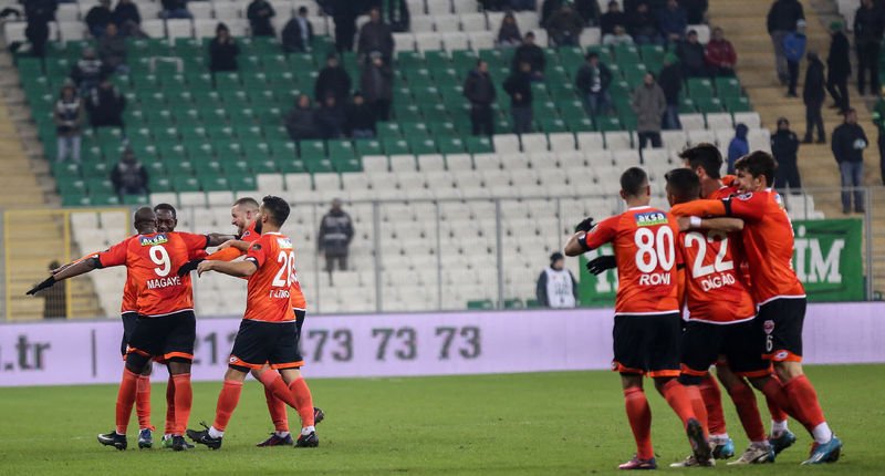 Megaye Bursaspor'u da şoka soktu: 0-1