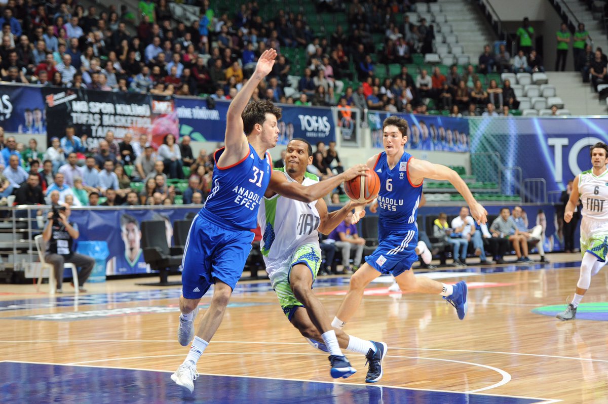 Anadolu Efes 5'te 5 yaptı: 89-83