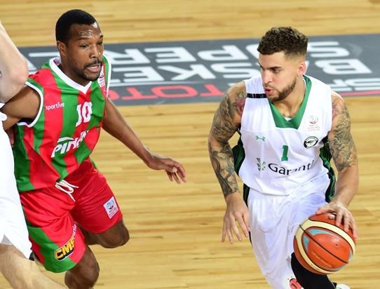 Daçka kendini sıkmadı: 87-74