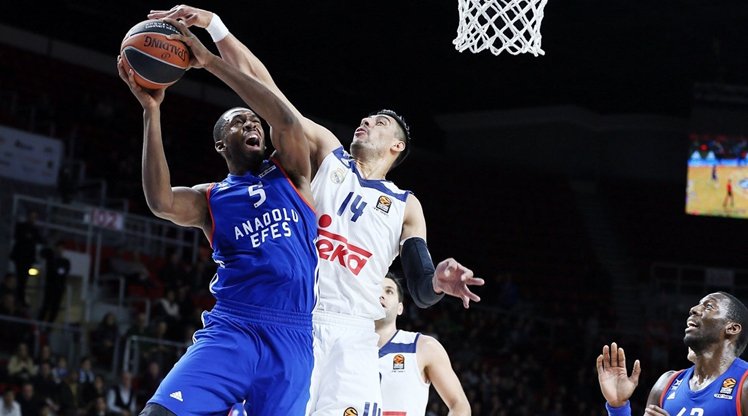 Anadolu Efes son dakikada yıkıldı: 78-80
