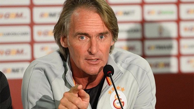 Riekerink: Oyuncularıma saldırmayın!